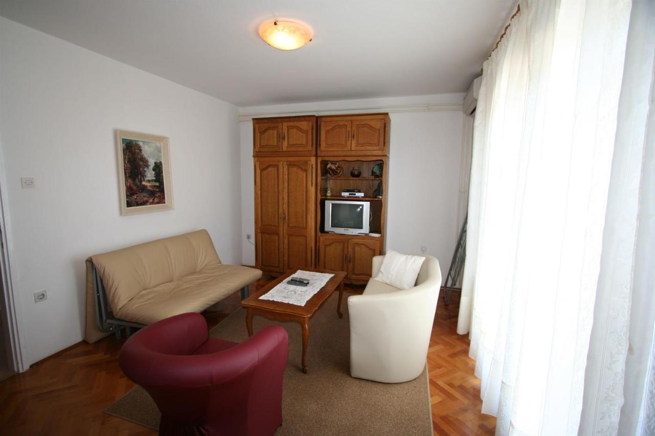 Apartments Grskovic G. Jesenovica Šilo Екстериор снимка