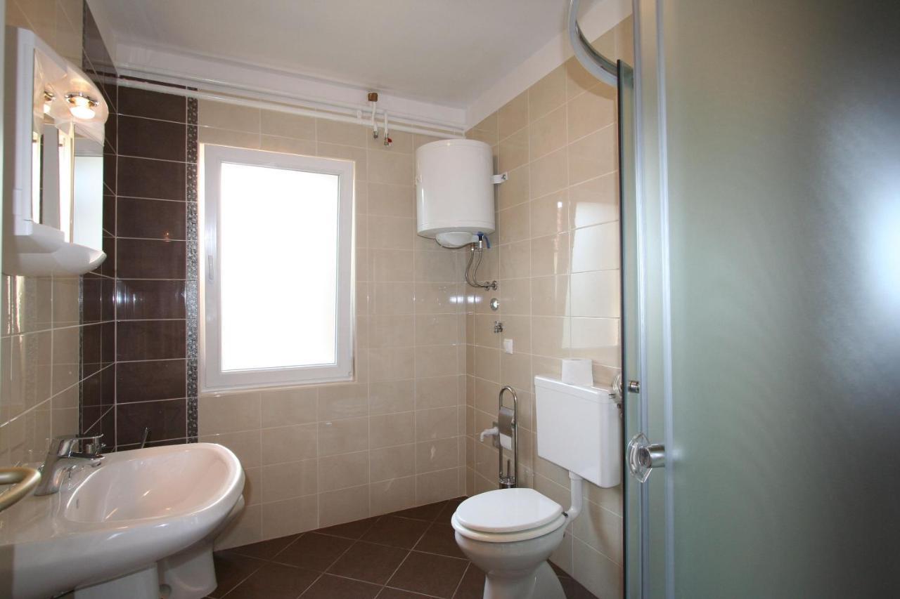 Apartments Grskovic G. Jesenovica Šilo Екстериор снимка